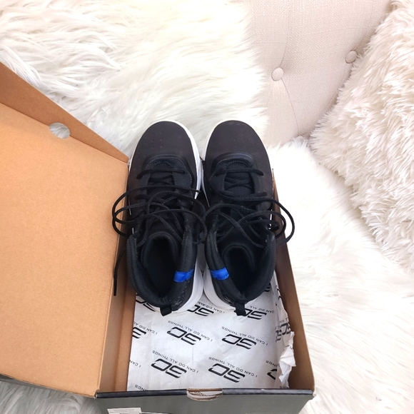 Curry 4 - Picture 3 of 4